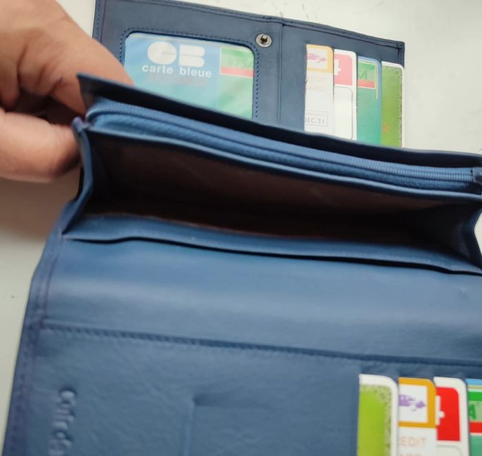 Portefeuille bleu en cuir neuf saison coffret - photo numéro 6