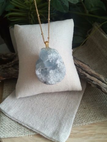 Collier harmonie en pierre naturelle de célestite