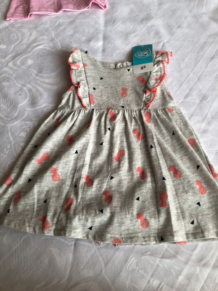 Robe neuf 12 mois