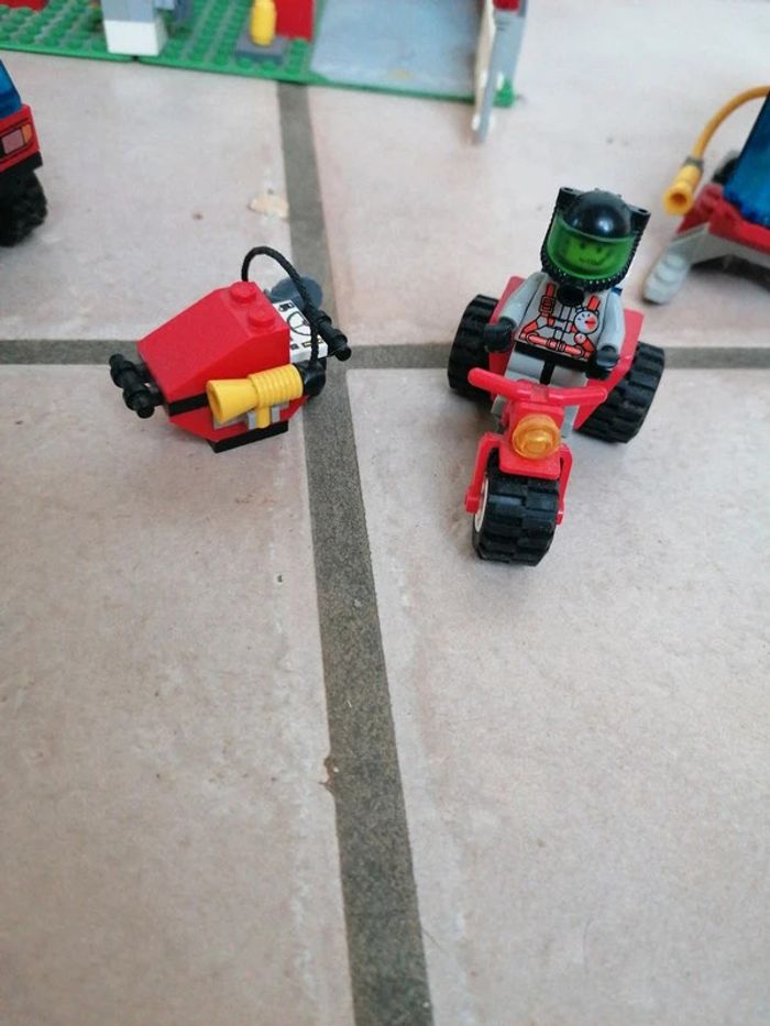 lego 6478 le qg des pompiers - photo numéro 4