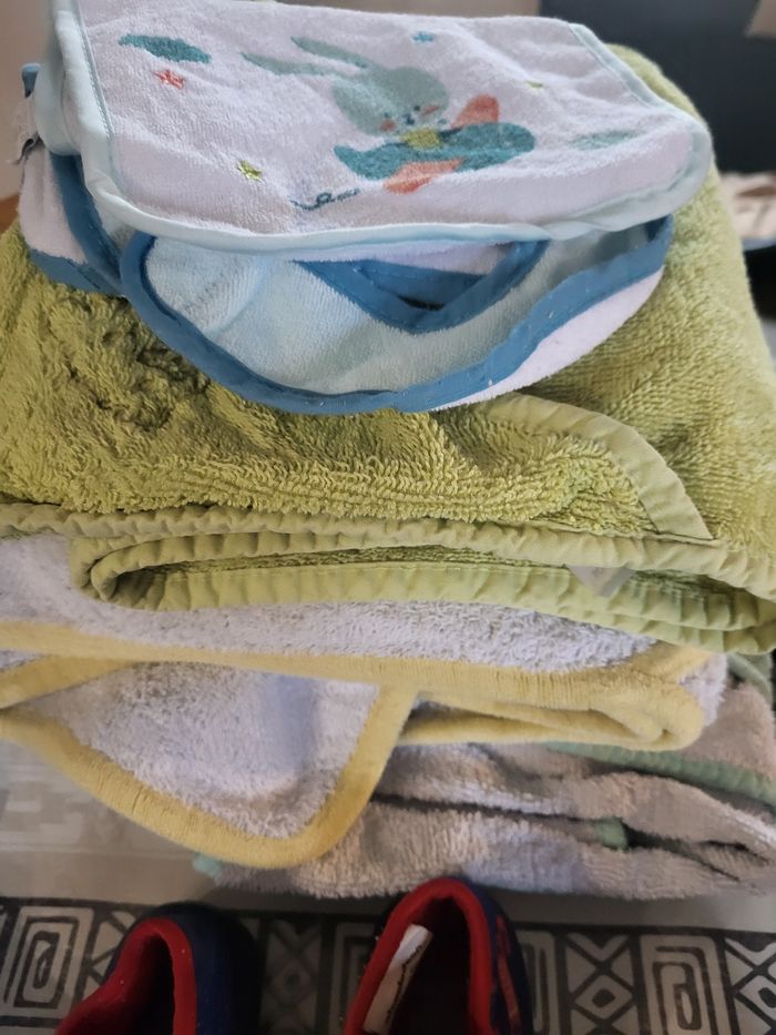 Lots serviettes de bain bébé