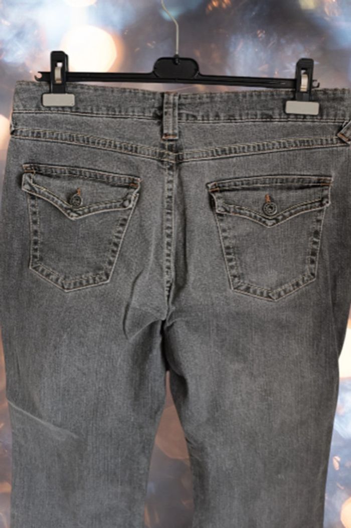 Jeans gris clair. Petit 44. Active Wear. - photo numéro 3