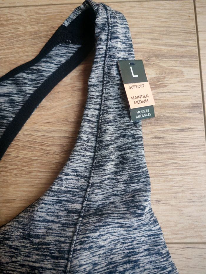 Brassière  sport etam taille l - photo numéro 3