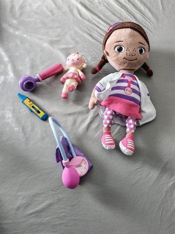 Lot docteur la peluche