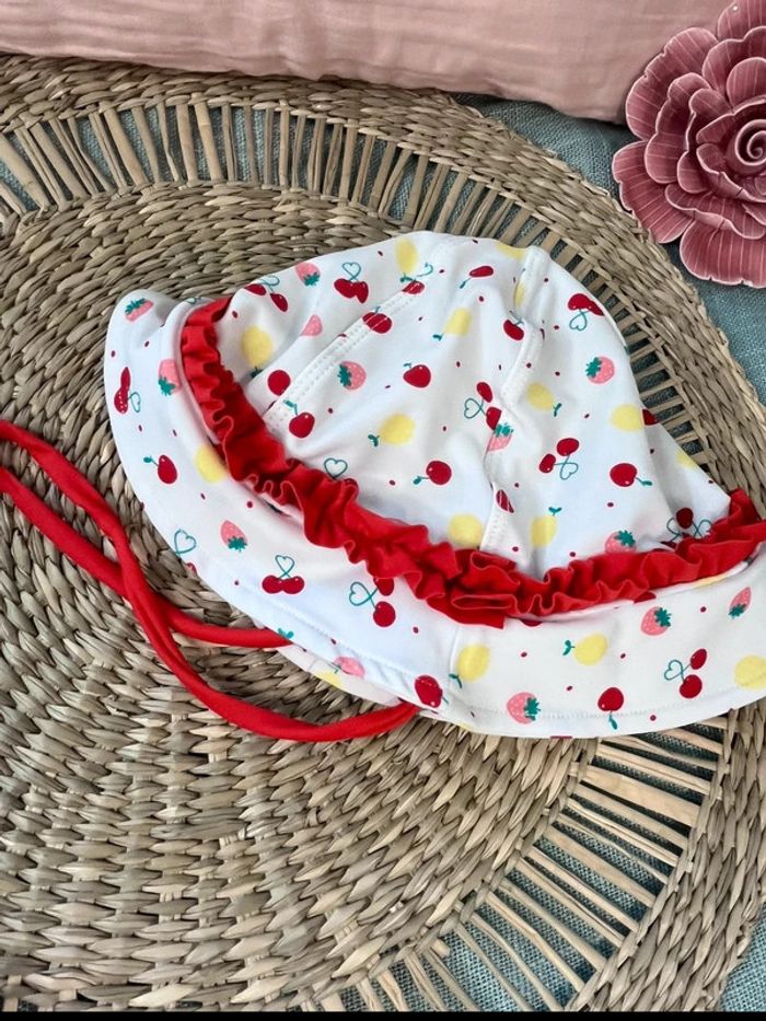 Ensemble maillot de bains et chapeau 18 mois - photo numéro 4