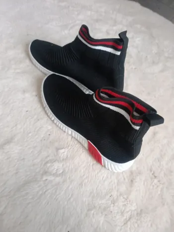 Basket textile noir rouge taille 38
