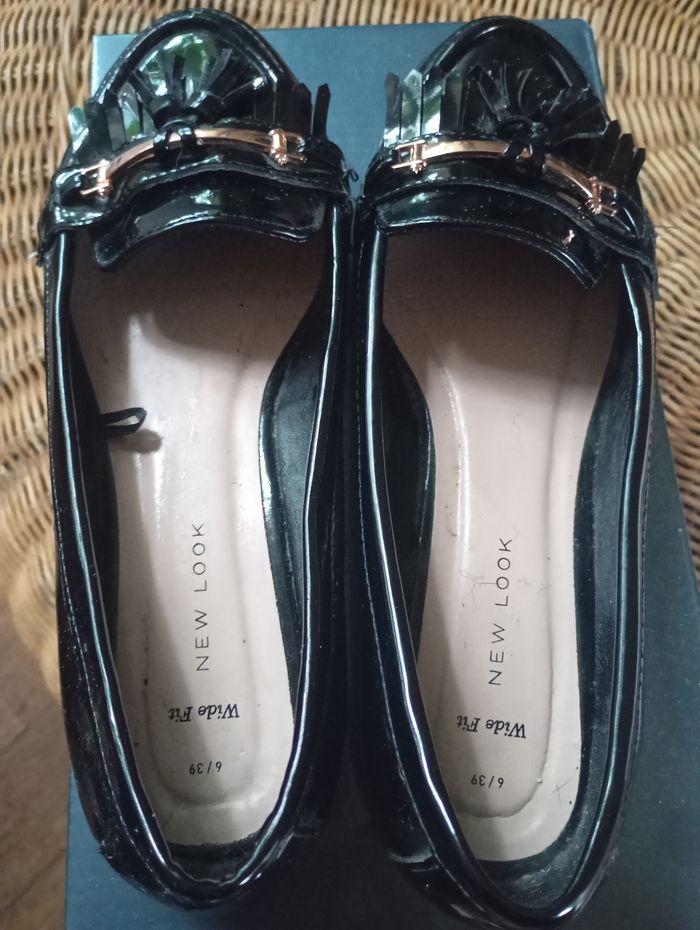 Vends mocassins vernis pour femme - photo numéro 4