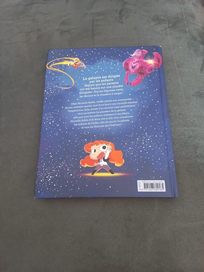 Bd mortelle adèle et la galaxie des bizarres - photo numéro 3