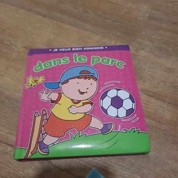 Livre  cartonné "Dans le parc"