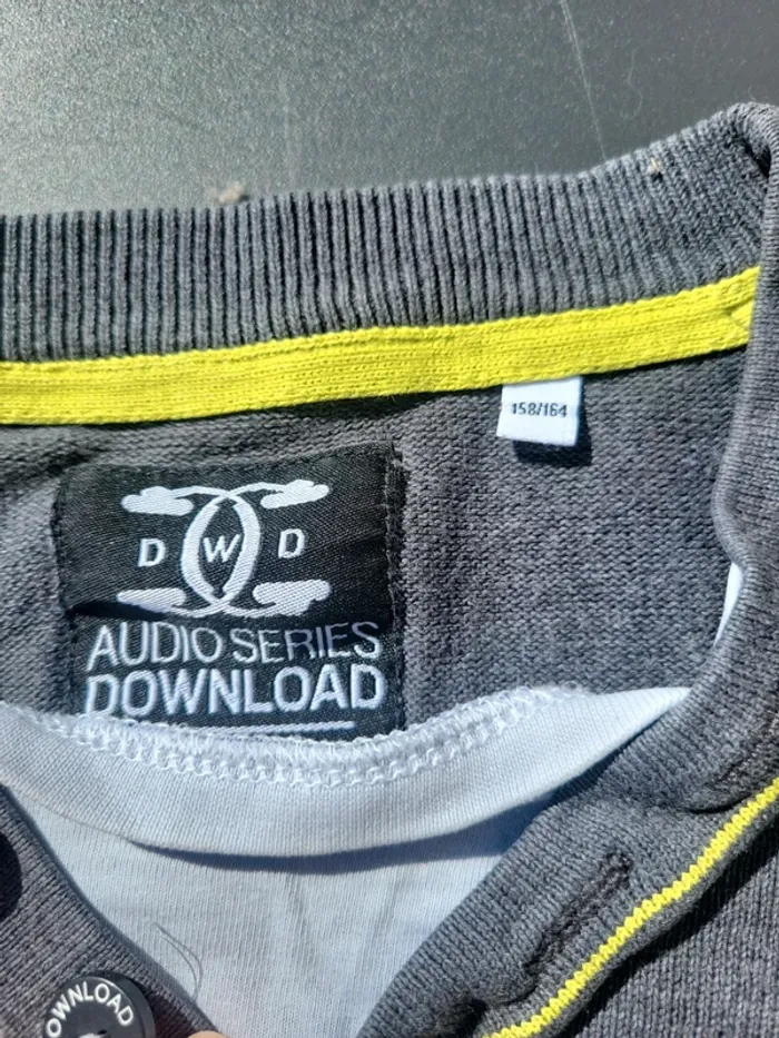 Joli pull 13/14 ans - photo numéro 2