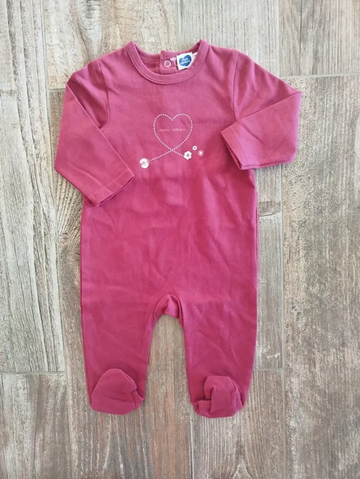 Pyjama en coton une pièce bébé fille 9 mois neuf