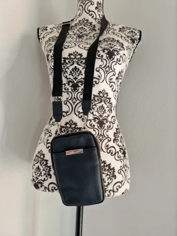 Sac Pochette bleu marine pour téléphone
