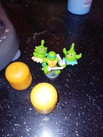 Lot figurines kinder