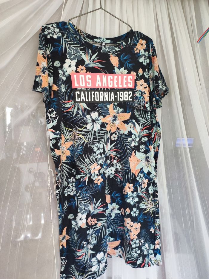 Robe Tshirt fleuri Taille M