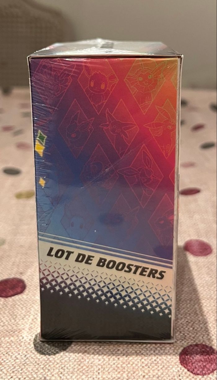 Bundle 8.5 Évolutions Prismatiques Pokémon - photo numéro 3