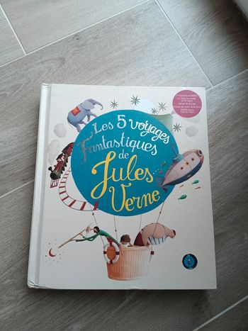 Livre les 5 voyages fantastiques de Jules Verne