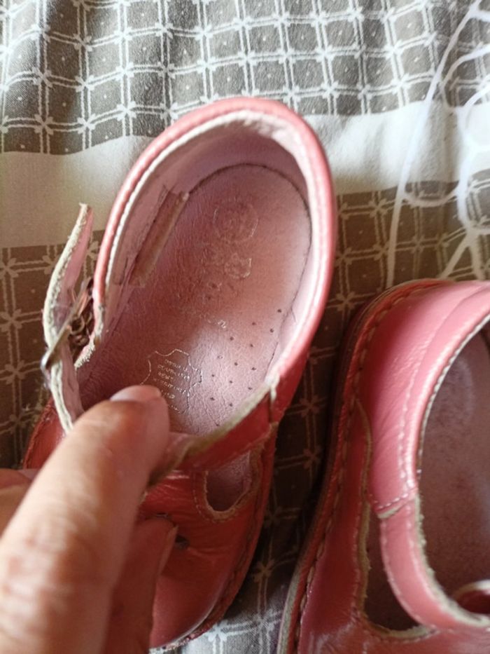 Chaussures taille 21 - photo numéro 7