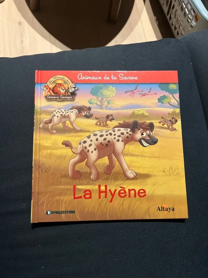 Livre pour enfants altaya la hyène