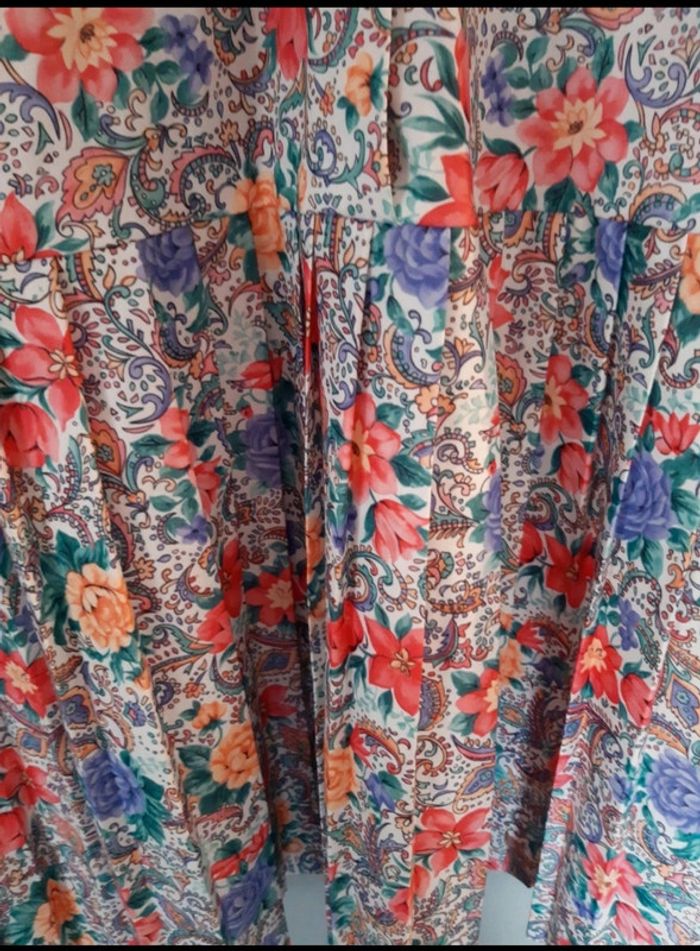 Robe vintage fleurie à plis - Fabriquée en France - photo numéro 4