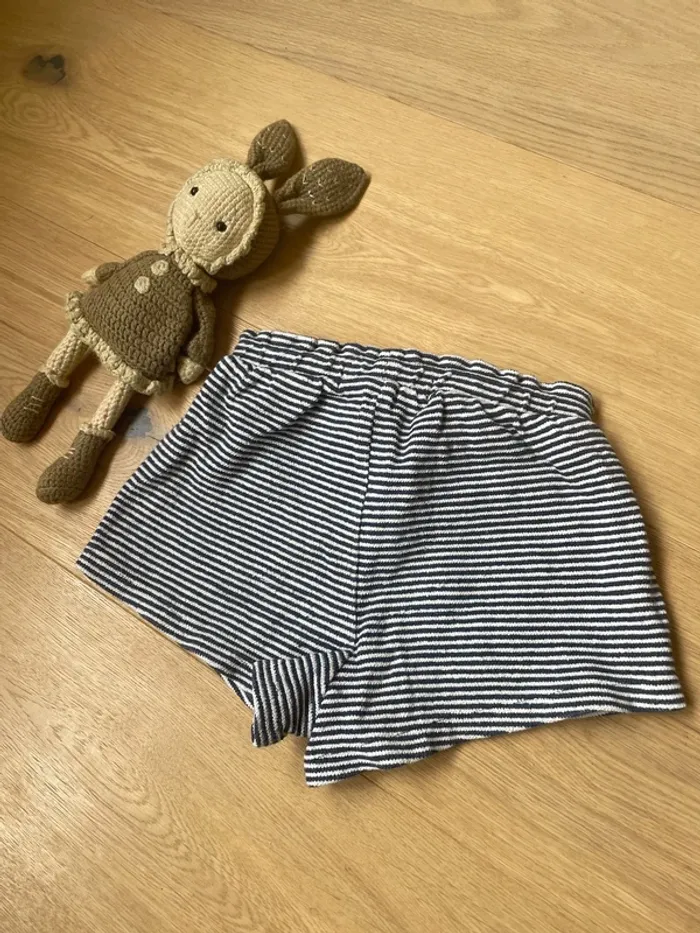 Short Zara marin marine et blanc 2/3 ans 98cm - photo numéro 2