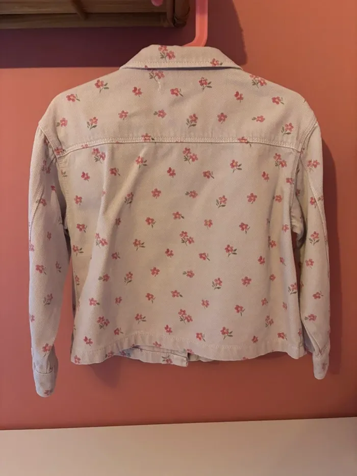 Chemise en jeans rose fleurs ZARA 4-5Y/110cm - photo numéro 2