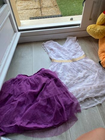 Robe  + jupe taille 8 ans