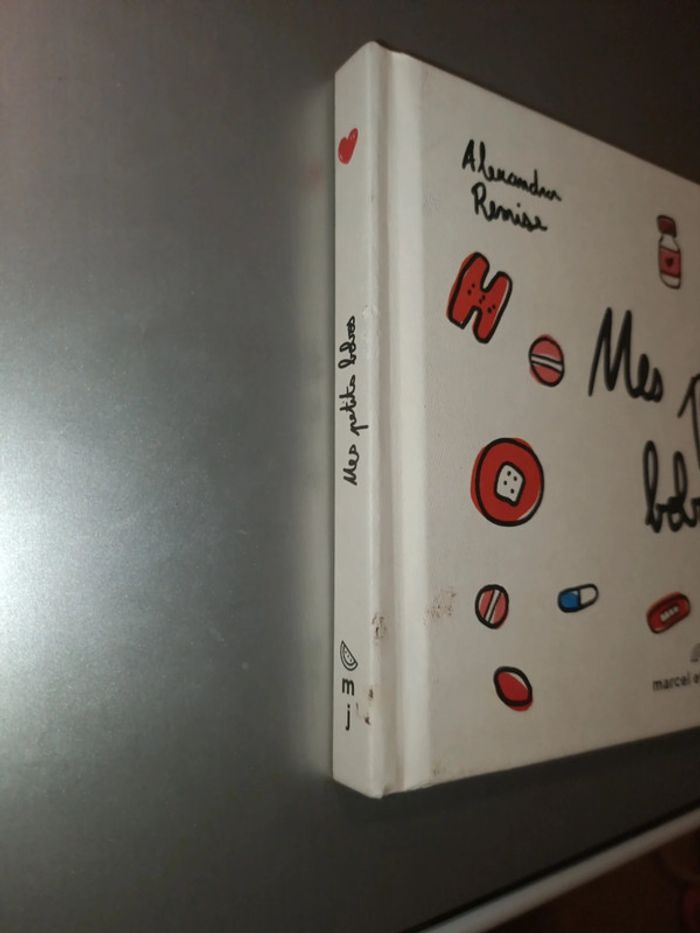 Livre " mes petits bobos" - photo numéro 4