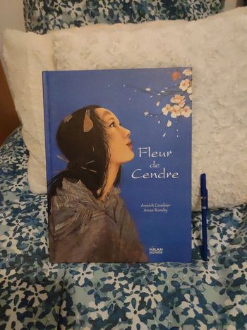 Grand album Fleur de cendre