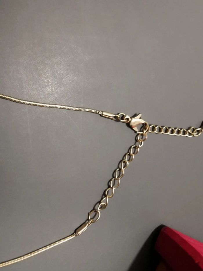 Collier fantaisie doré pendentif pierre marron. - photo numéro 3
