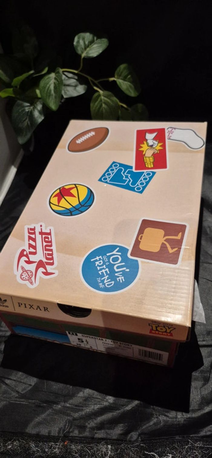 Superstar J toy story adidas Disney Pixar - photo numéro 9