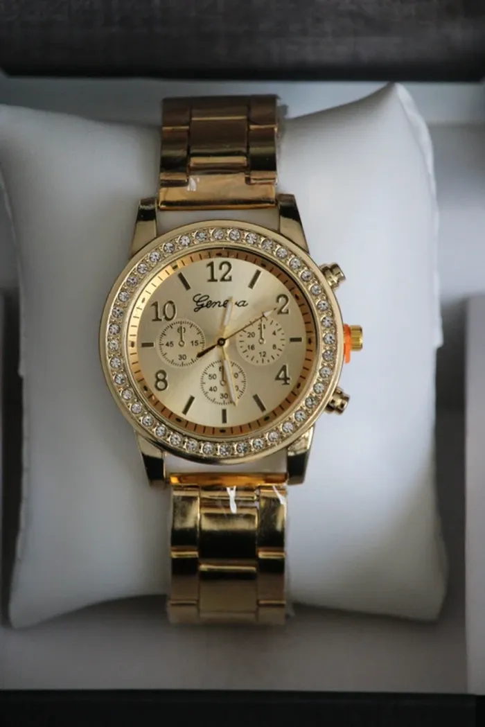 Montre élégante , dorée, marque Geneva + 3 bracelets offerts - photo numéro 16