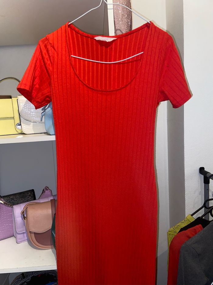 Robe rouge - photo numéro 2