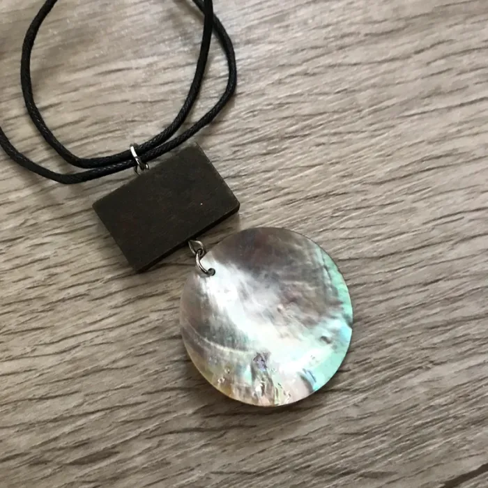 Collier coquillage fantaisi - photo numéro 2