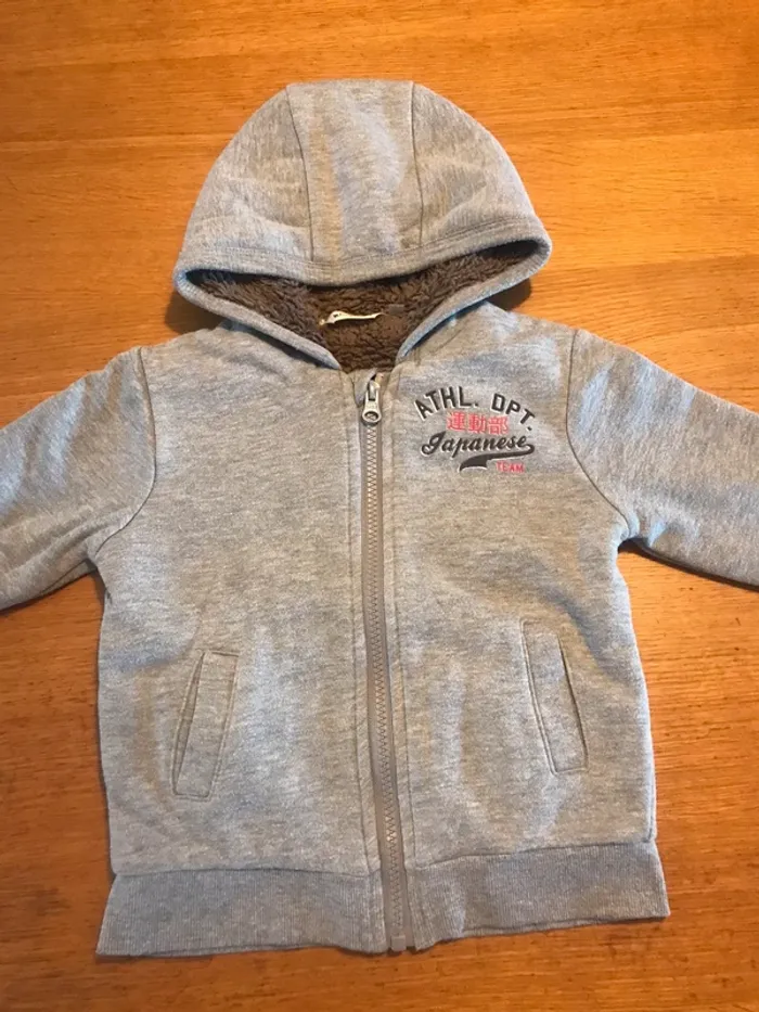 Lot 4 sweat 3 ans - photo numéro 2