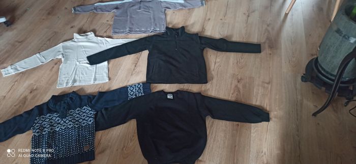 Lot de pulls 10 ans