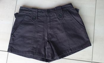 Short noir 10 ans Neuf