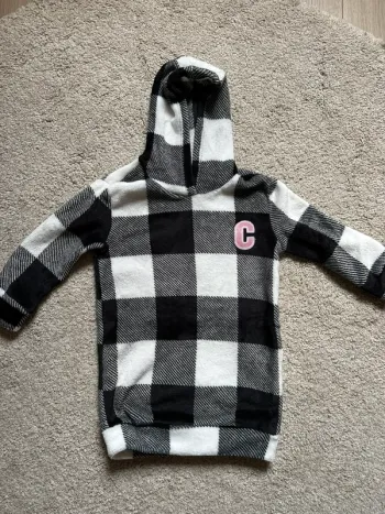 Robe pull avec capuche fille 3 ans
