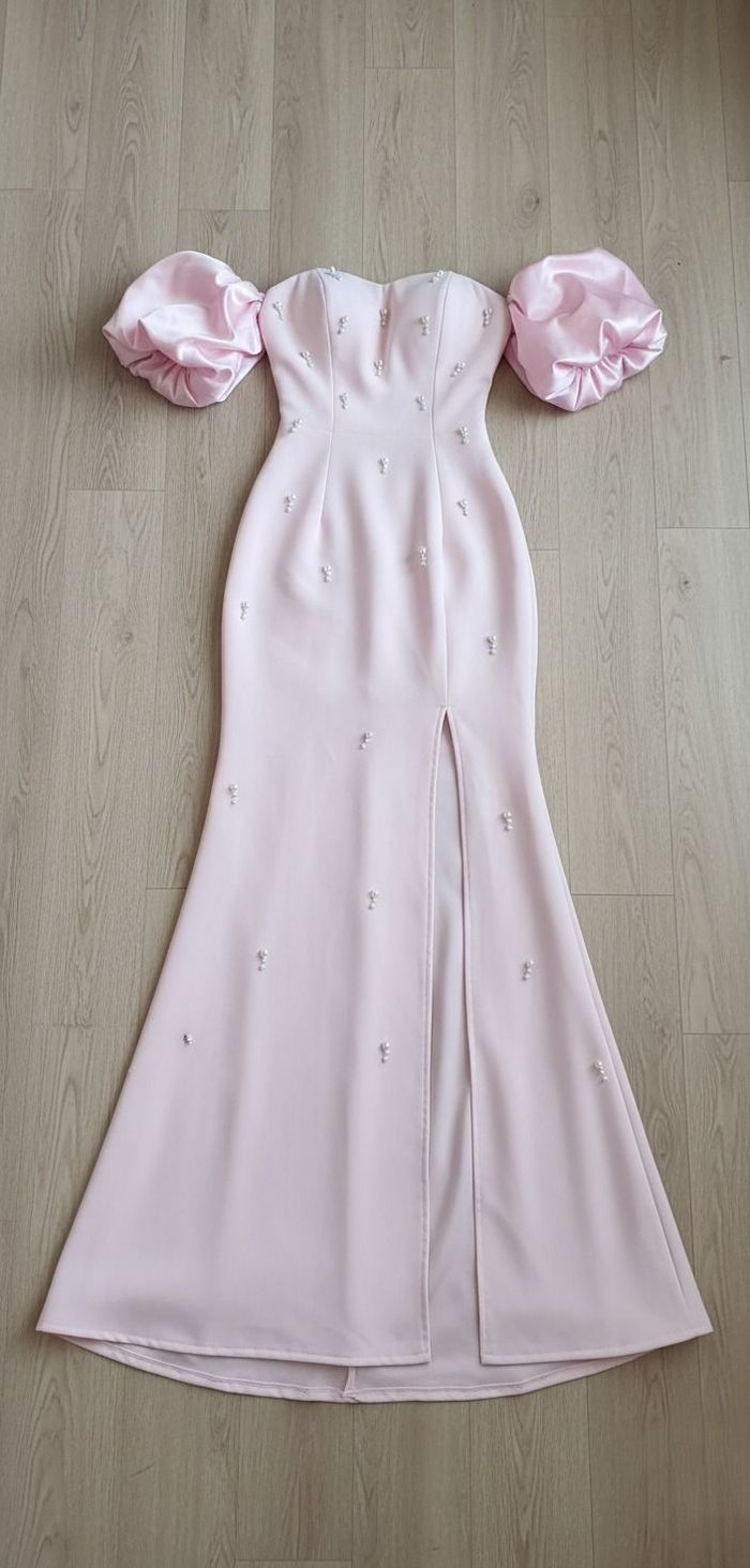 Robe de soirée rose princesse - Épaules dénudées, Perles & Fente haute - photo numéro 4