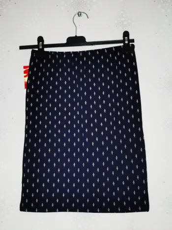 D4510 - jupe fille taille 16 ans
