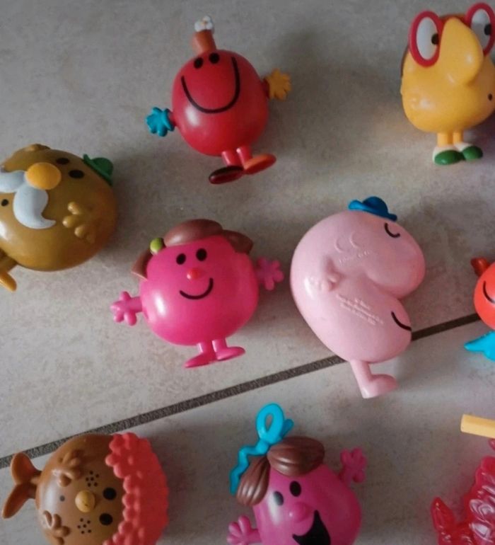 19 figurines + 1 livre de Monsieur Madame - photo numéro 2