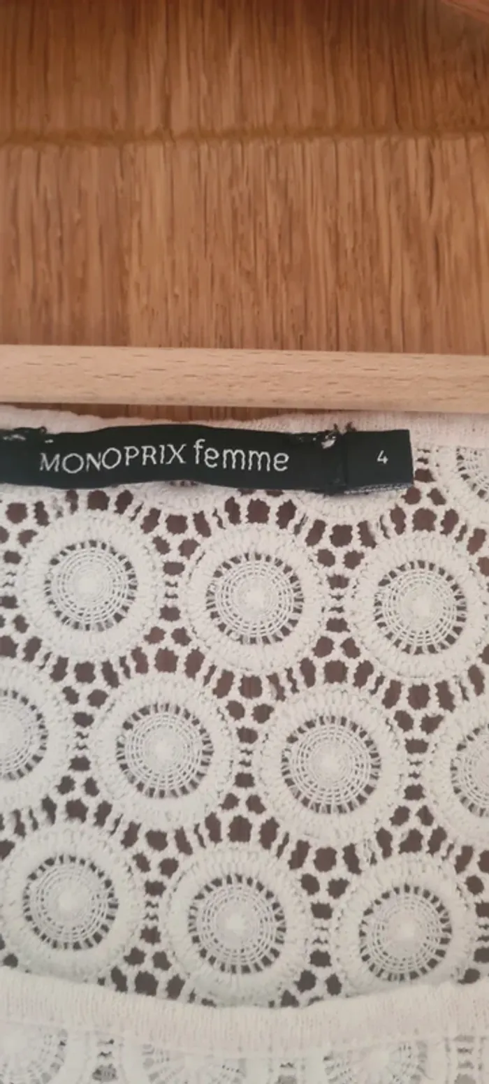 T-shirt broderie Monoprix - photo numéro 3