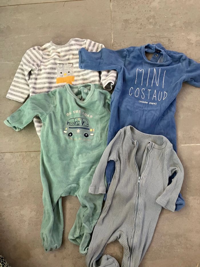 Lot de pyjamas 9 mois