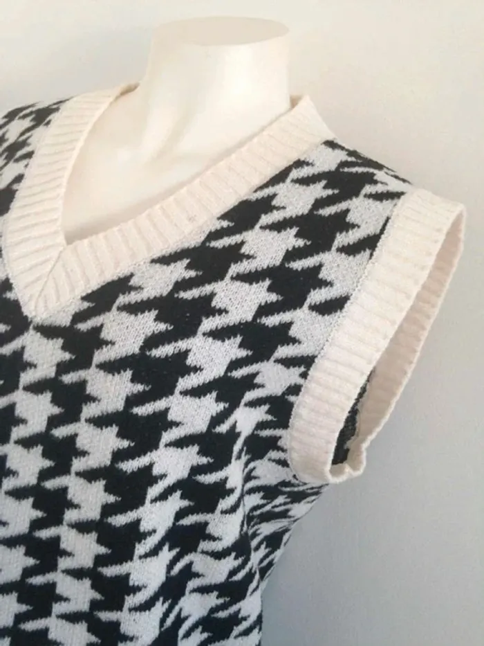 Pull col v en main sans manches pied de poule 36 Shein - photo numéro 2