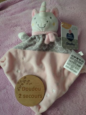 Doudou licorne