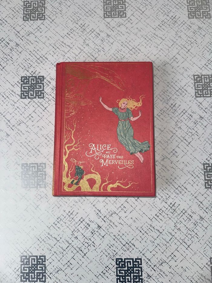 Alice au pays des merveilles (Édition illustrée – VF)