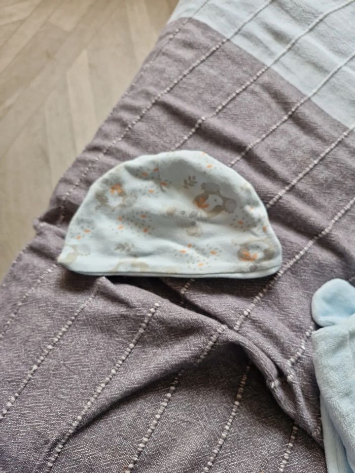 Lot Pyjamas ,bonnet et chaussons pour bébé - photo numéro 7
