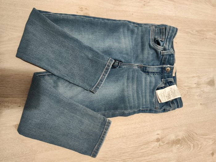 Jean 710