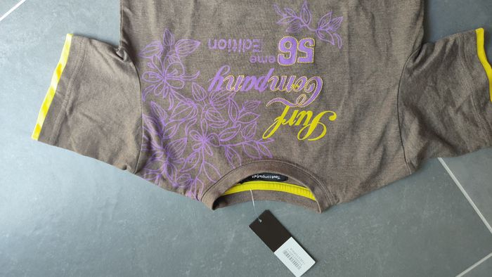 tee shirt neuf tout compte fait 6 ans - photo numéro 3