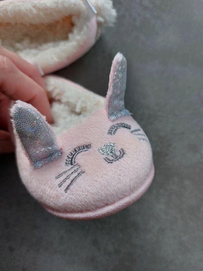 Chaussons lapins 🐰 - photo numéro 2