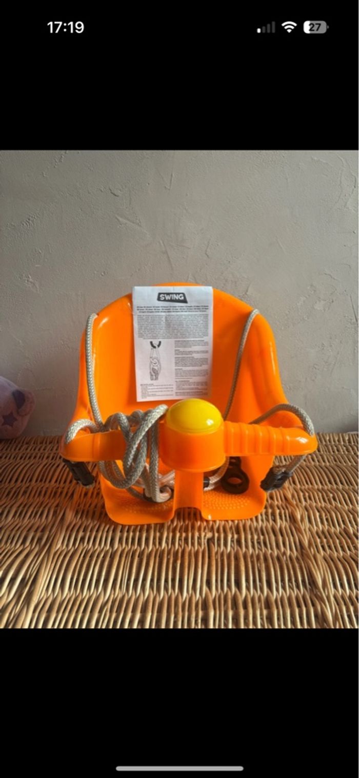Balançoire bébé neuf avec étiquette  Orange et jaune
